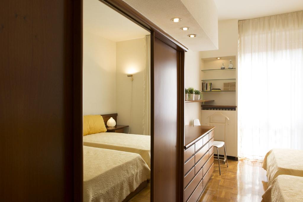 Fiera Monterosa 11 Apartment Milano Cameră foto